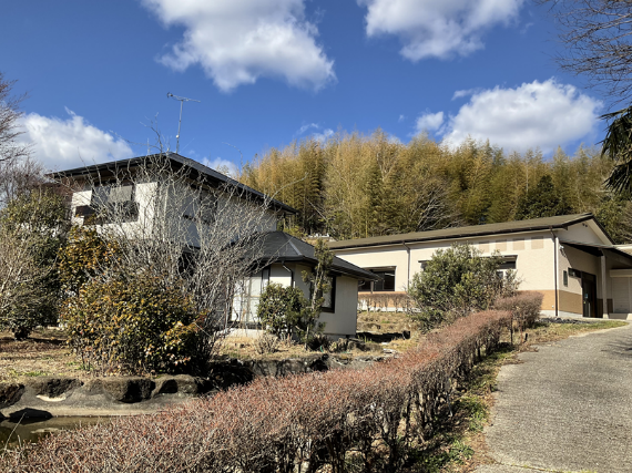 鴨川　陶芸工房付き一戸建をお譲りします ～ 陶芸に関わらず、アトリエやセミナーハウスなど自分の場に～